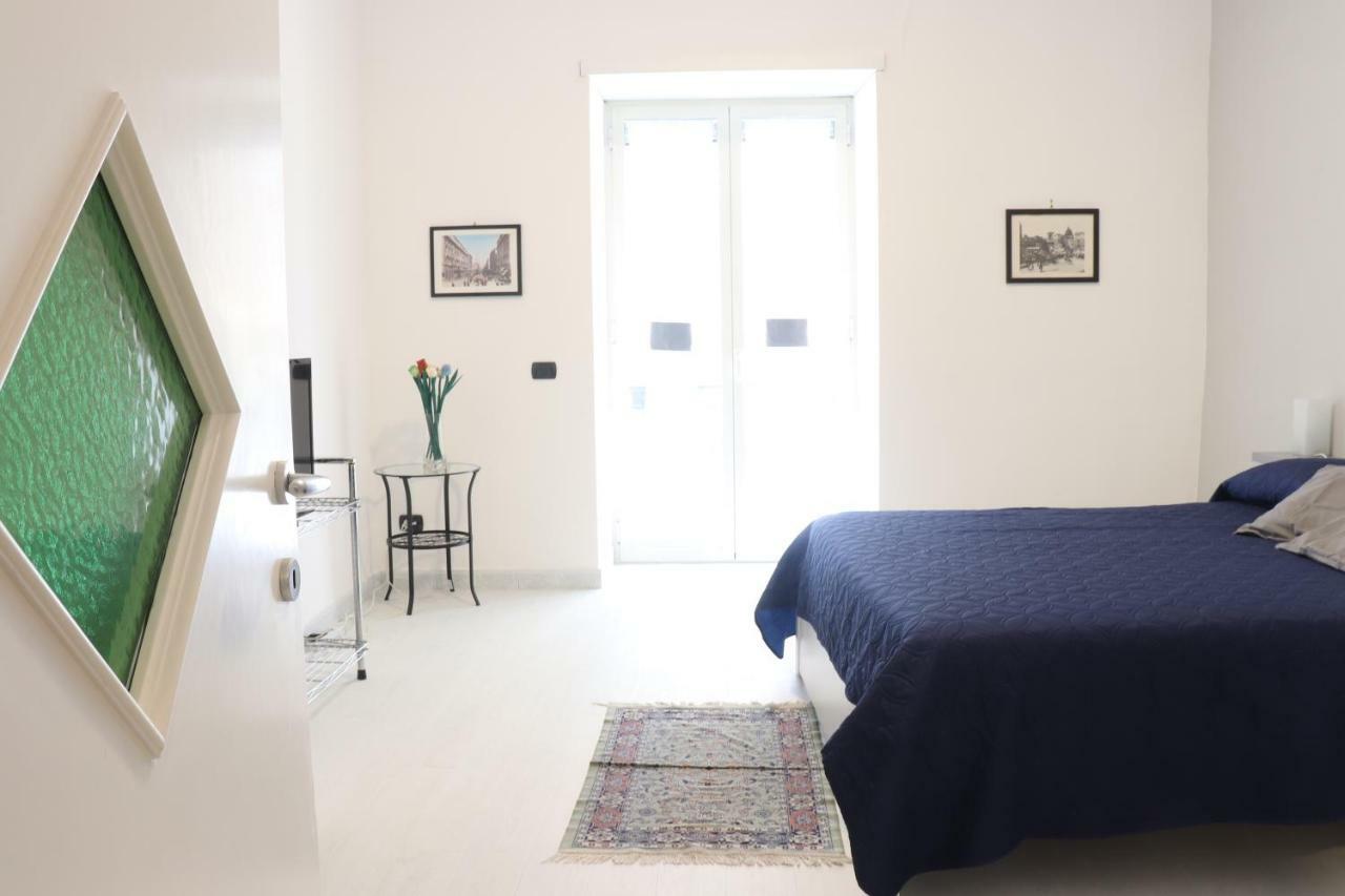 Apartament A Tre Passi Dal Duomo Neapol Zewnętrze zdjęcie